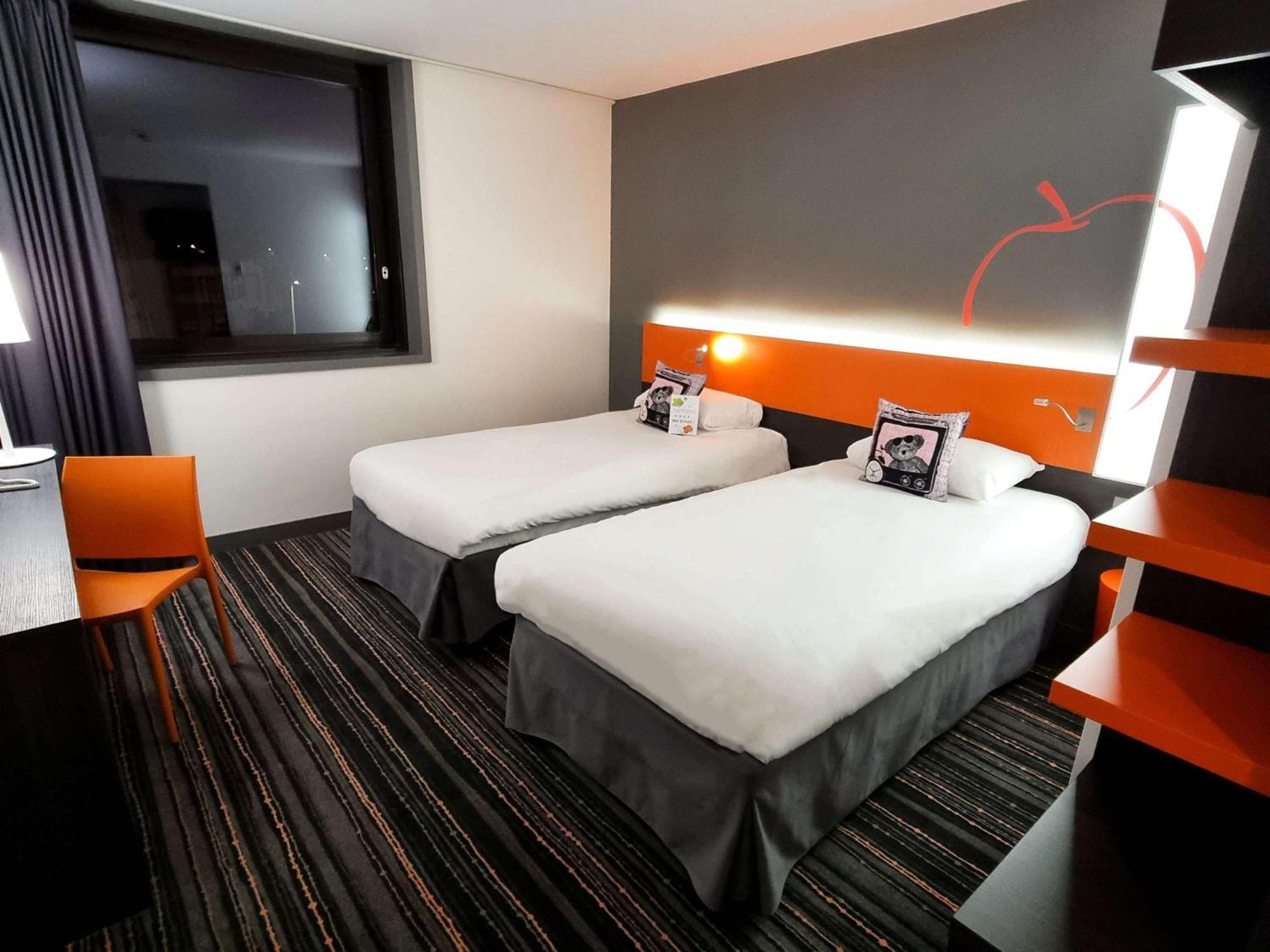 Hotel Ibis Styles Caen Centre Gare Exterior foto