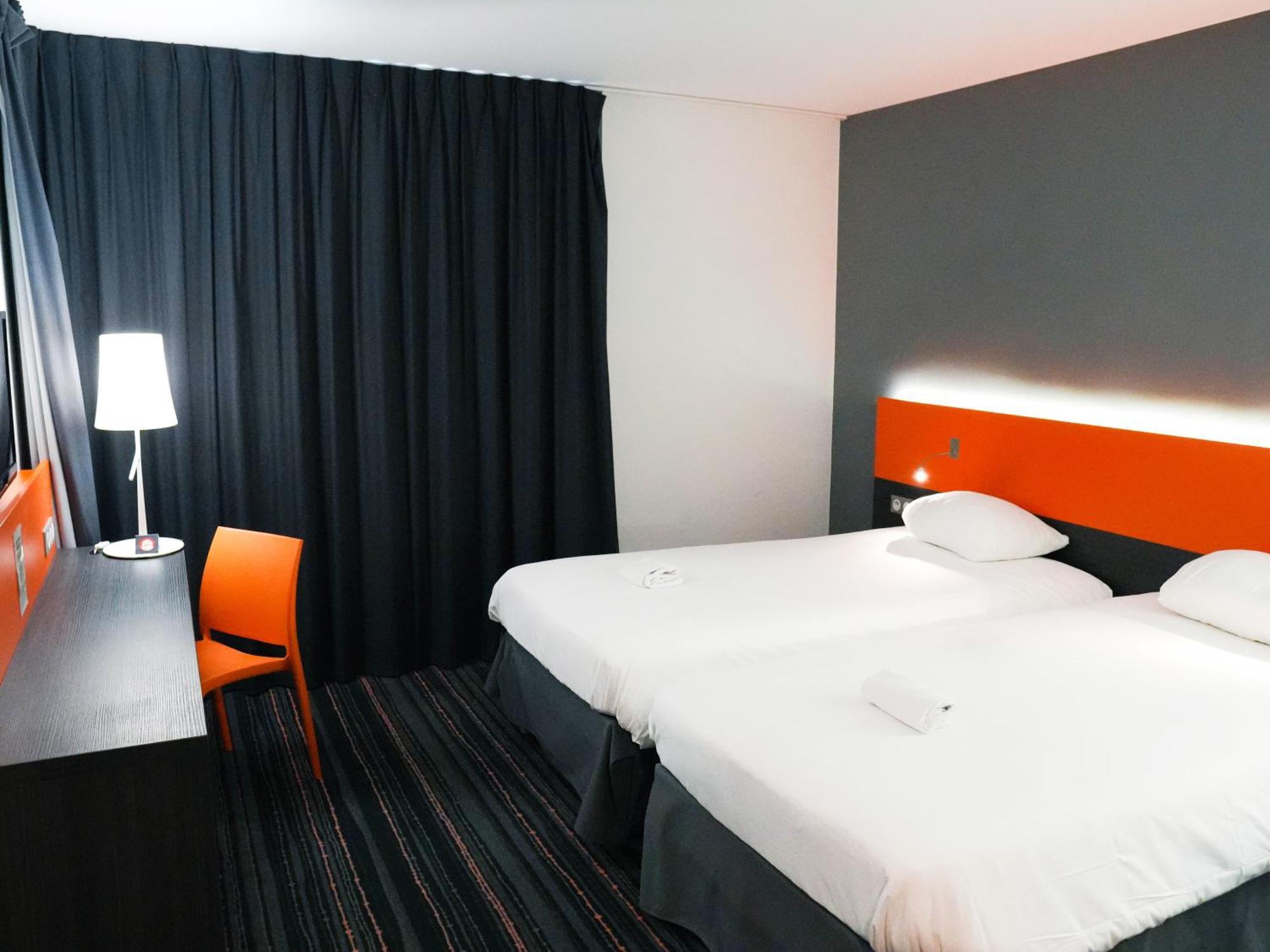 Hotel Ibis Styles Caen Centre Gare Exterior foto